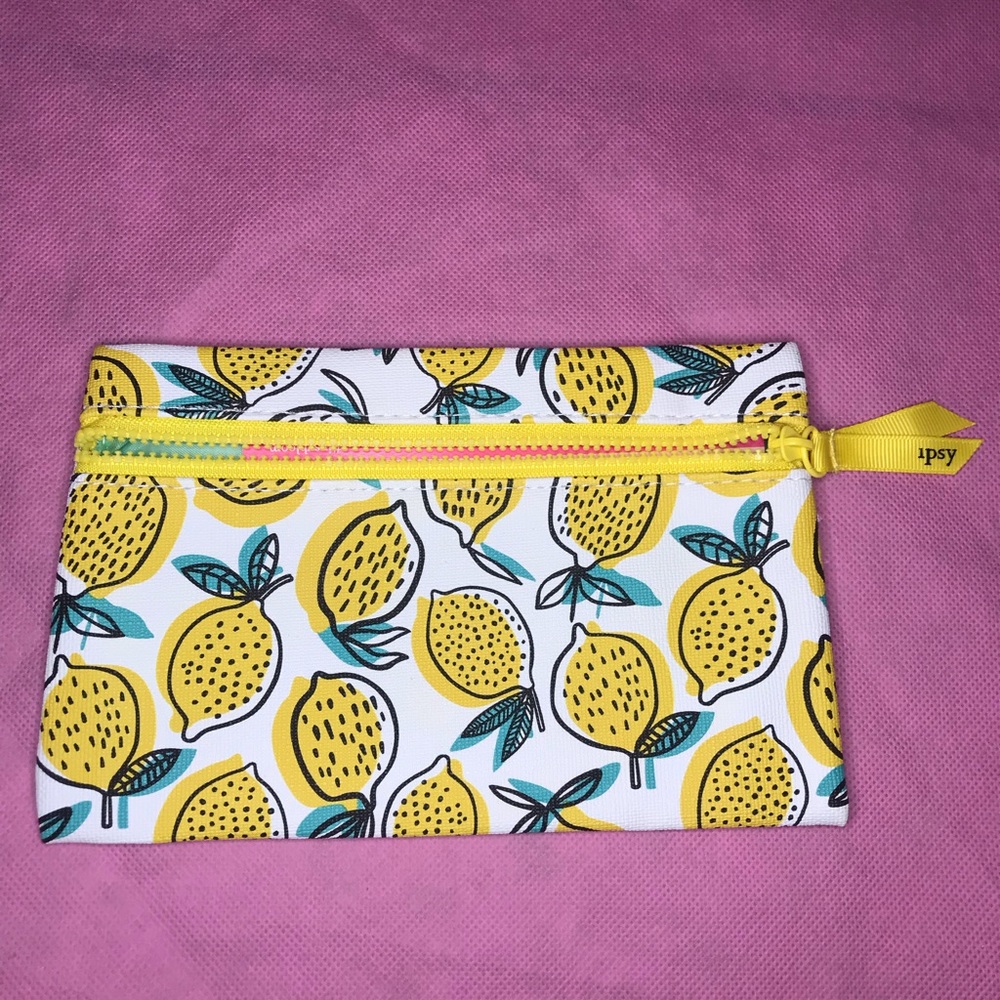 Ipsy make up bag